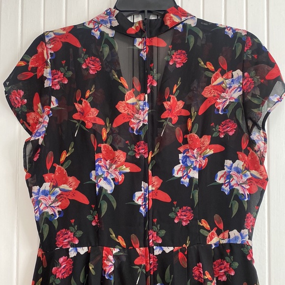 Black and Red Floral Vintage Dress - Large - Picture 6 of 12